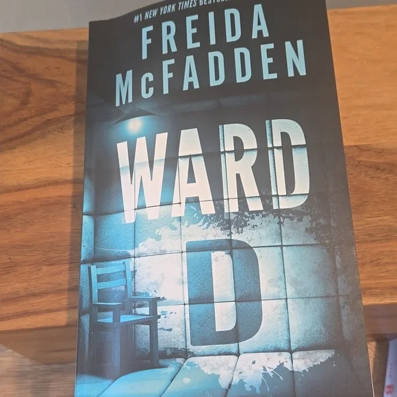 Freida McFadden Book Set - Picture 4 of 9